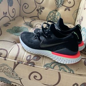 Nike Epic React Flyknit size 10